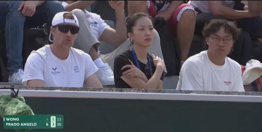 熊猫体育网球运动员黄泽林承认与陈奕迅女儿陈康堤分手：结束啦，今后专心打球，“离陈奕迅越来越远了”